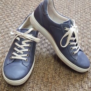 Ecco blue leather sneaker.